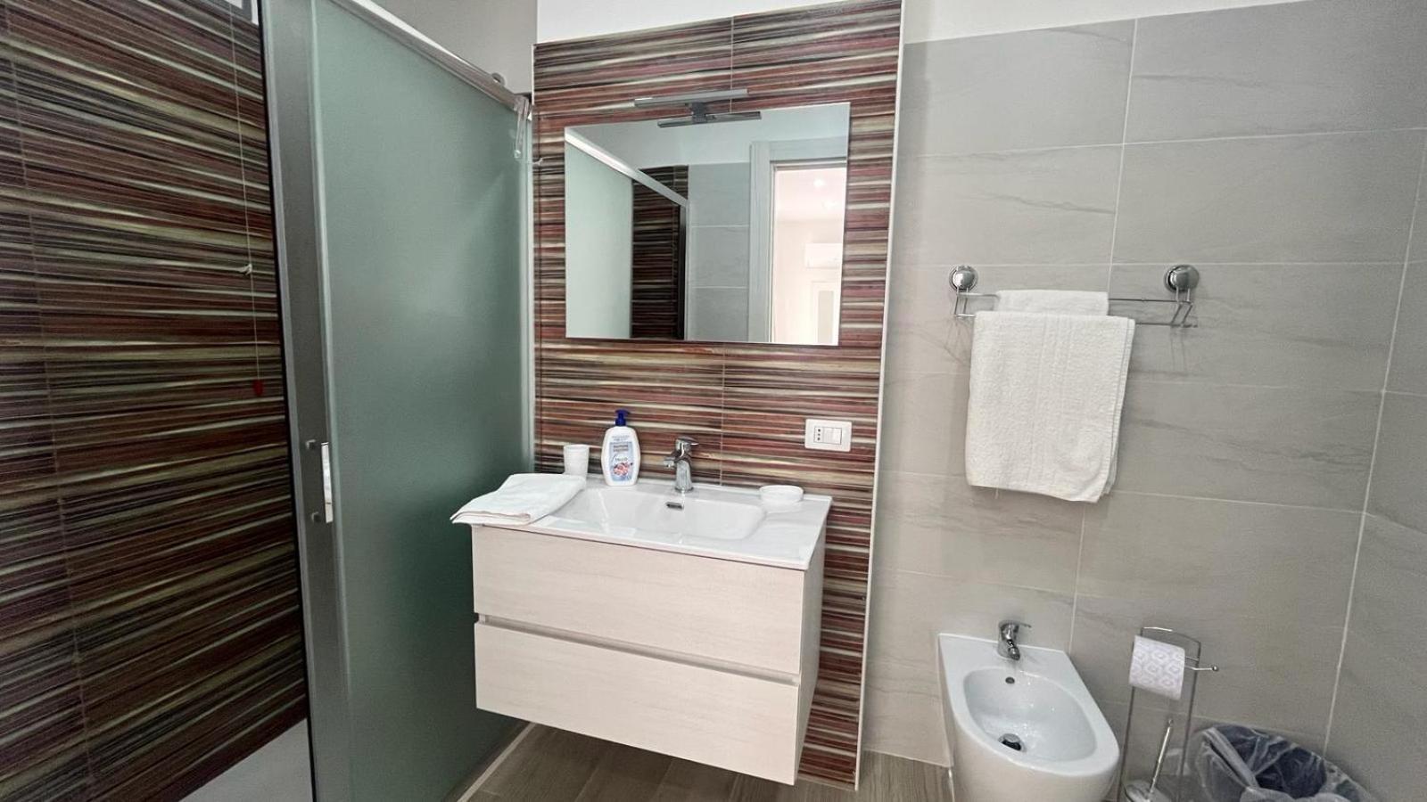 Terminal Napoli Bed & Breakfast Екстериор снимка
